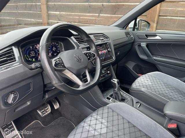 Volkswagen Tiguan 1.4 TSI eHybrid R-Line Business+ Trekhaak, Euro 6, 4 cilinders, Wit, Hybride Elektrisch/Benzine