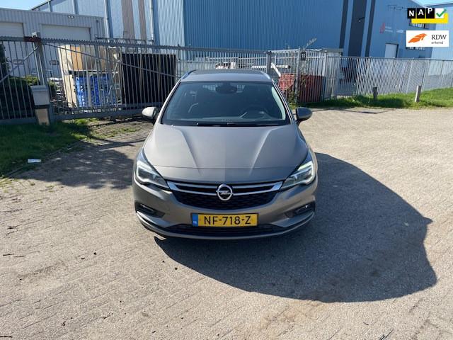Opel Astra Sports Tourer 1.6 CDTI Business+, Voorwielaandrijving, Gebruikt, Euro 6, Bruin
