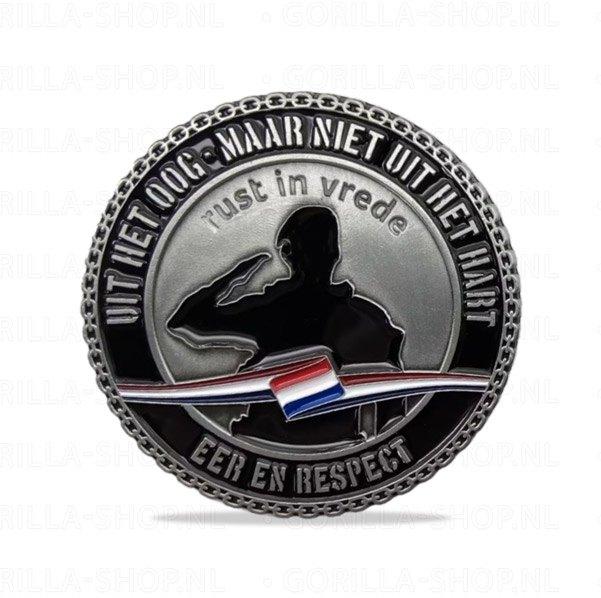 Overleden militair Coin, Ophalen of Verzenden, Landmacht, Nederland, Embleem of Badge