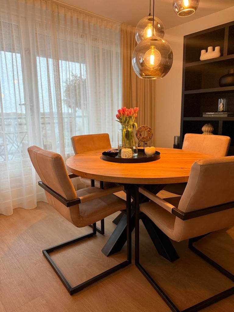 Ronde massief eiken eettafelset met 5 stoelen, Ophalen, Gebruikt, 100 tot 150 cm, Rond