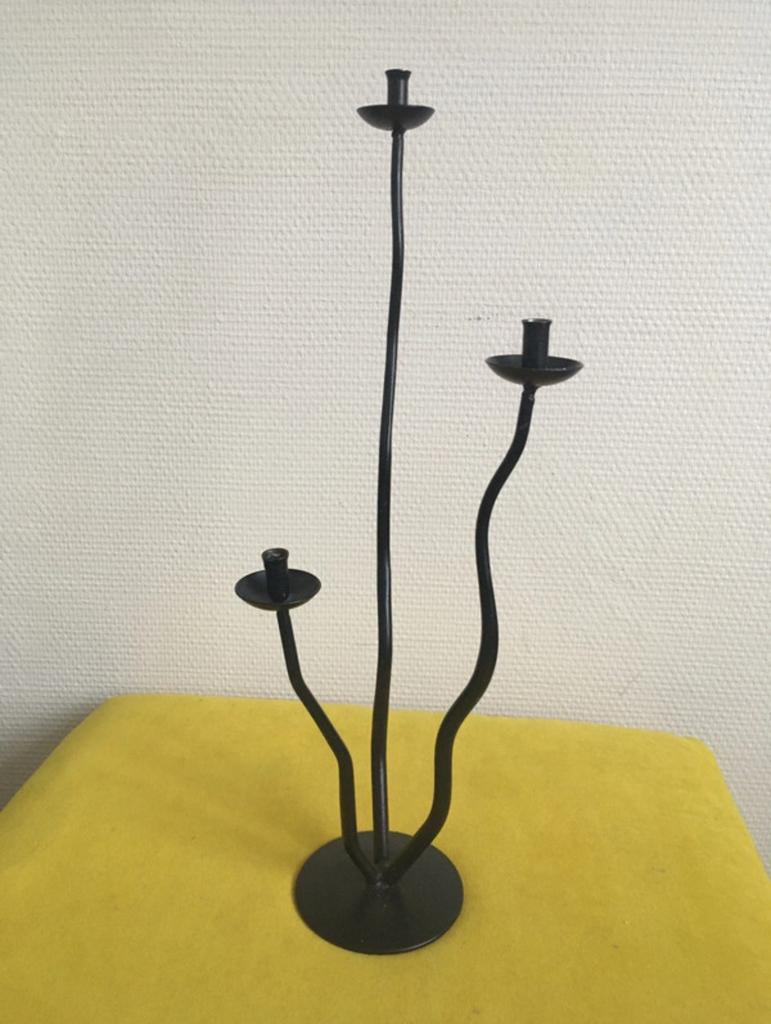 Brutalist vintage golvende kandelaar hysteria stijl, Gebruikt, 25 tot 50 cm, ?, Metaal