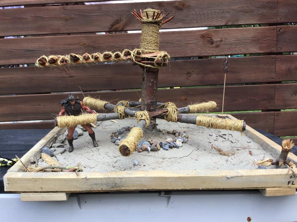 Replica / diorama conan the wheel of pain, Verzamelen, Ophalen of Verzenden, Zo goed als nieuw, Film, Beeldje, Replica of Model