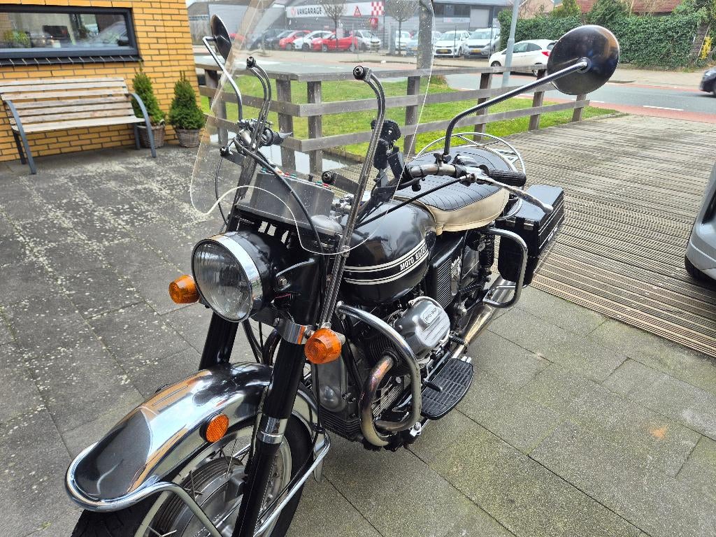 Moto Guzzi V7 850 GT California Bj 1974, Cardan-aandrijving, 2 cilinders, Meer dan 35 kW, Toermotor
