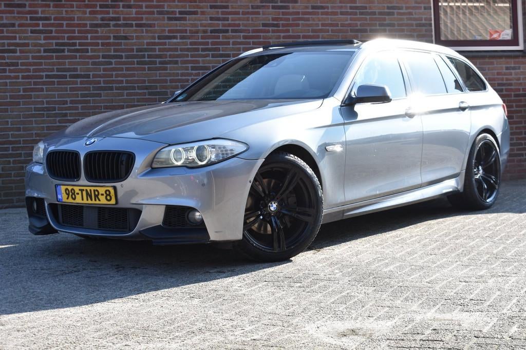 BMW 5-serie Touring 535d High Executive '11 Pano M Pakket Le, Auto's, Automaat, Euro 5, Achterwielaandrijving, Gebruikt