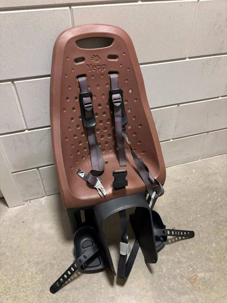 Yepp fietsstoeltje, Achterzitje, Voetsteuntjes, Zo goed als nieuw, Ophalen