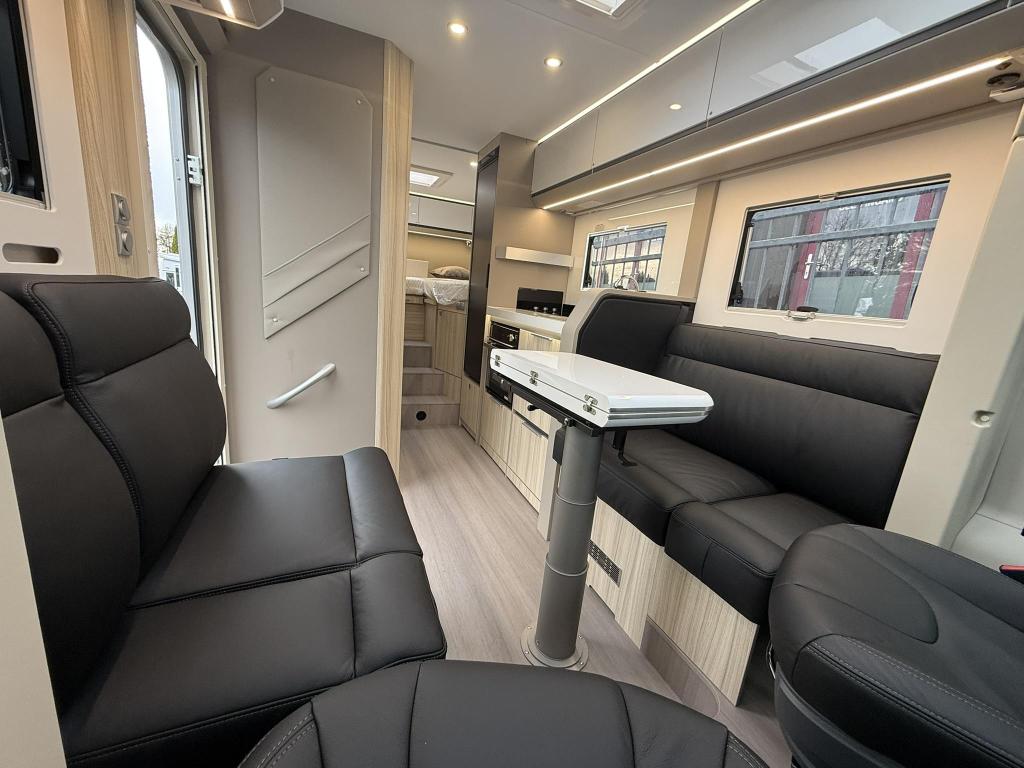 Adria Compact Supreme DL Face-to-Face AUTOMAAT - VOL OPTIES, Caravans en Kamperen, Campers, Automaat, Fiat, Bedrijf, Diesel