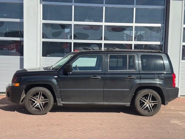 Jeep Patriot 2.4 Limited 4X4 - Trekhaak - Carplay - Leder, Auto's, Jeep, 450 kg, Gebruikt, Zwart, 4 cilinders