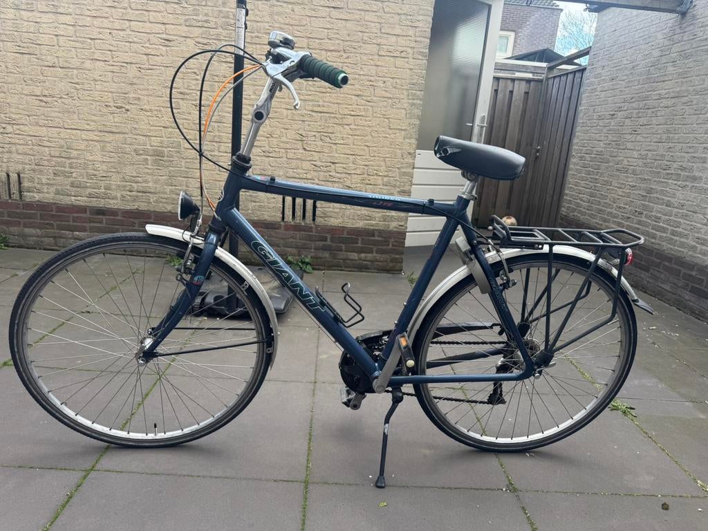 Giant heren fiets, Fietsen en Brommers, Fietsen | Heren | Herenfietsen, Ophalen of Verzenden, Zo goed als nieuw, Giant, Versnellingen