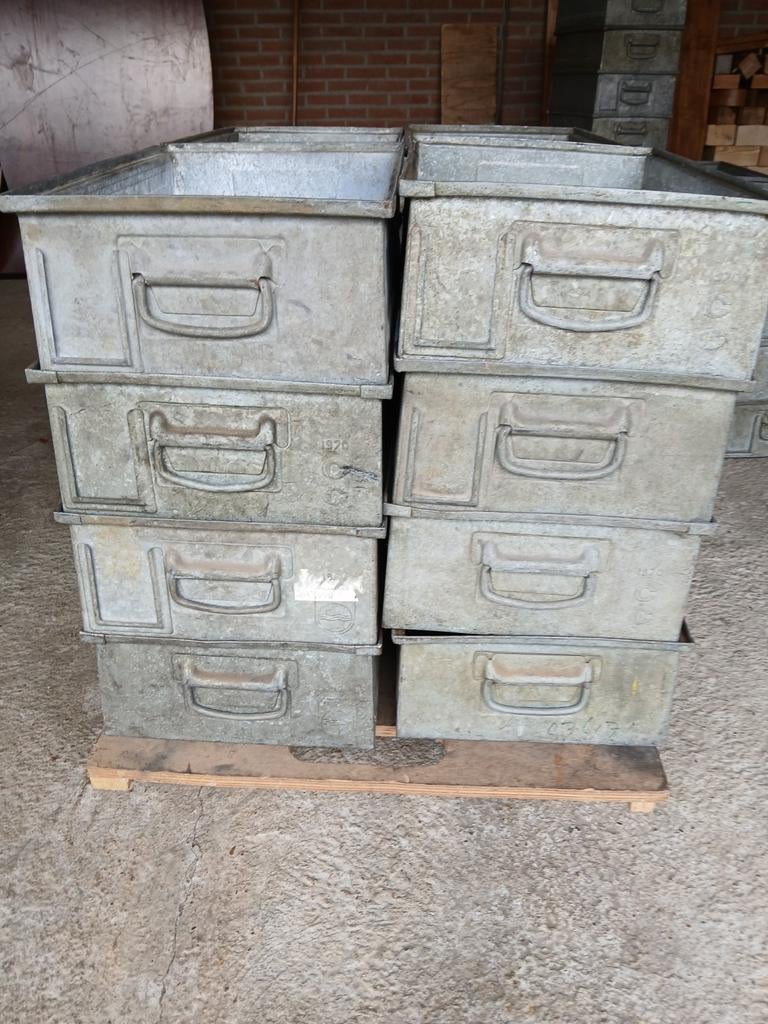 Zinken Philips bakken, Tuin en Terras, Bloembakken en Plantenbakken, Ophalen of Verzenden, Rond, Metaal, Minder dan 30 cm