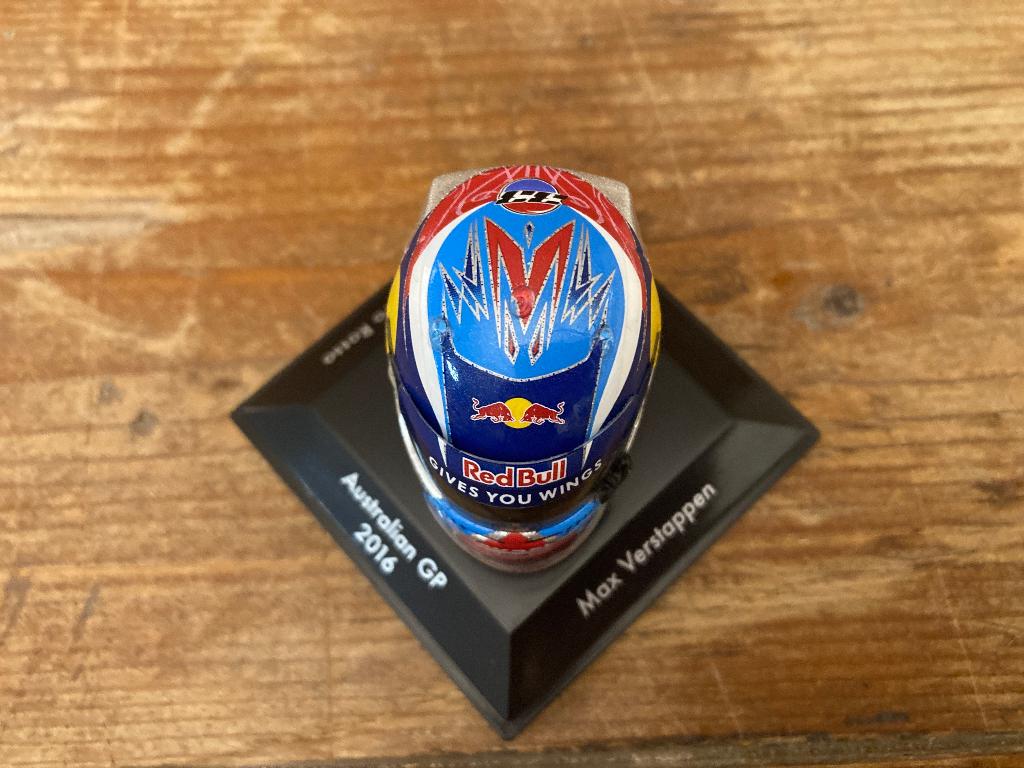 ✅ Max Verstappen 1:8 Helm Australian GP 2016 Red Bull RB12, Verzamelen, Ophalen of Verzenden, Nieuw, Formule 1