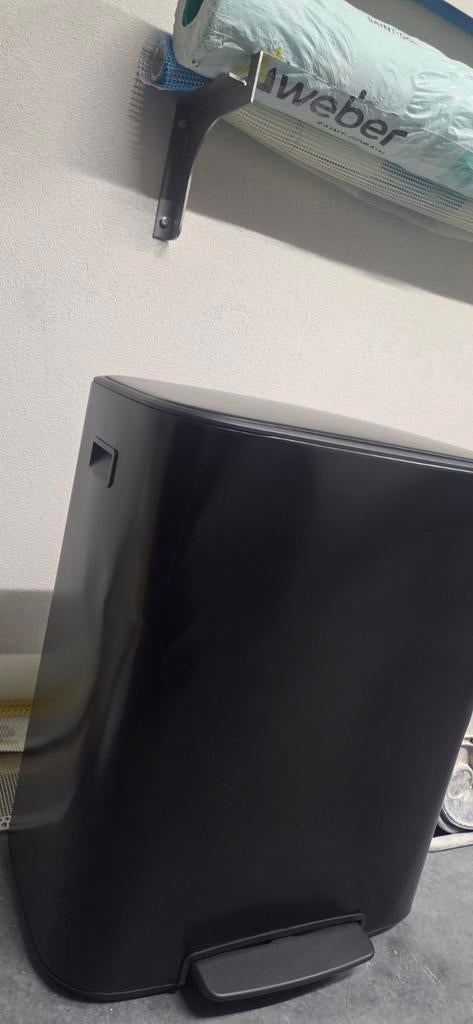Brabantia Bo 60 liter 1 vaks, Huis en Inrichting, Woonaccessoires | Prullenbakken, Gebruikt, 50 tot 75 cm, 40 liter of meer, Ophalen of Verzenden