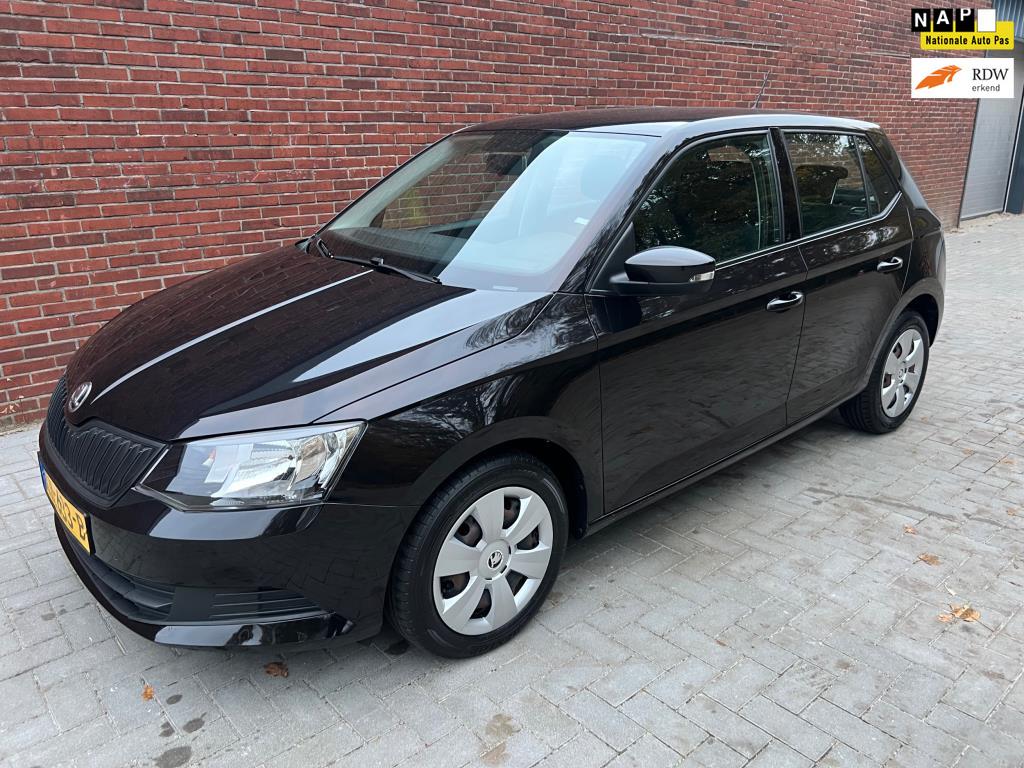 Skoda Fabia 1.0 Active NAP, Auto's, Skoda, Bedrijf, Te koop, Fabia, ABS, Airbags, Airconditioning, Boordcomputer, Centrale vergrendeling