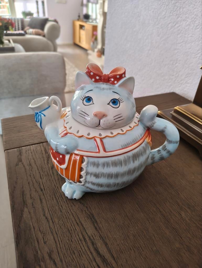 Theepot kat poes, Keramiek, Overige typen, Ophalen of Verzenden, Zo goed als nieuw