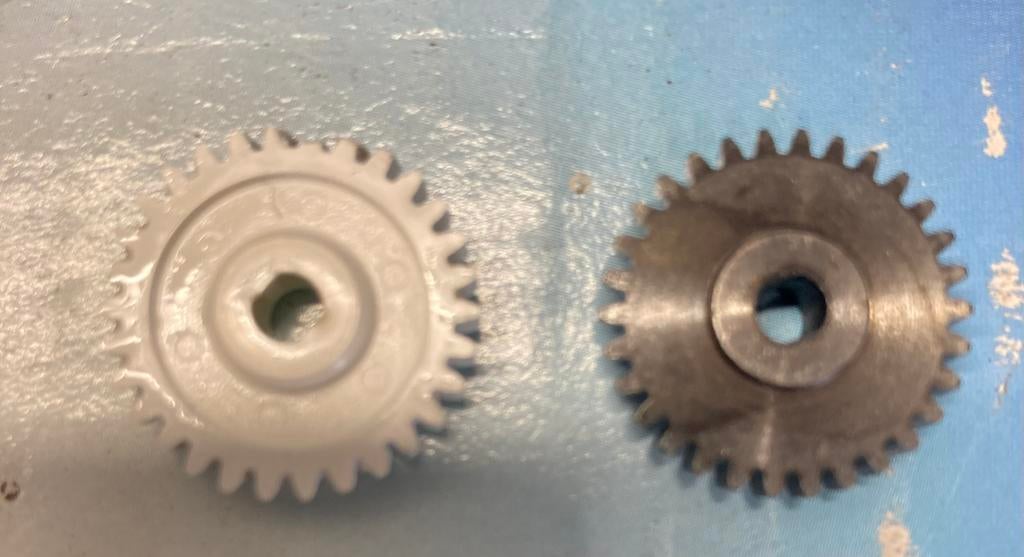 Mazda buiten spiegel tandwiel 30 Tanden M 3 5 6 CX3 CX5 CX7, Ophalen of Verzenden, Mazda