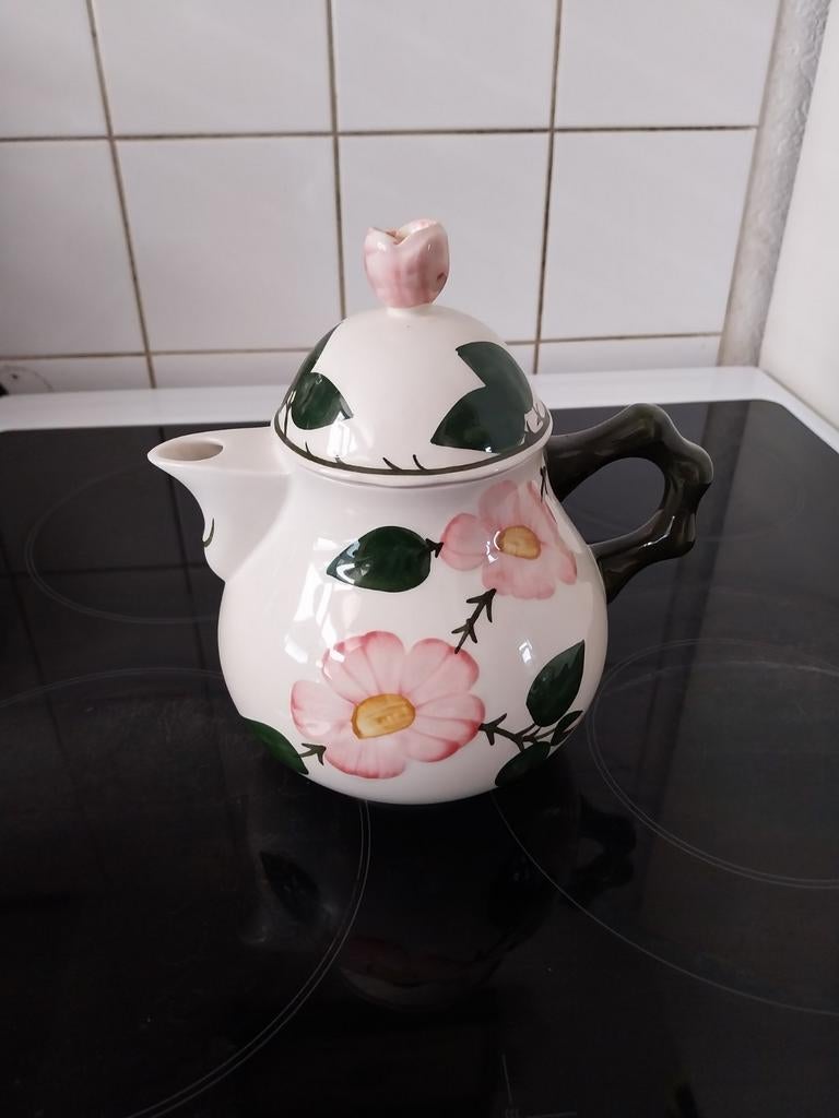 Villeroy & Boch Wild Rose Theepot, Antiek en Kunst, Antiek | Porselein, Ophalen of Verzenden