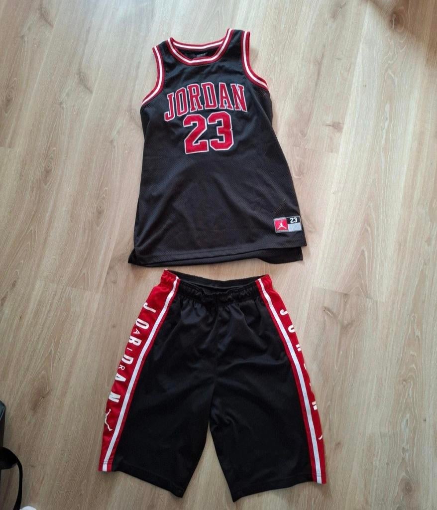 Gave Jordan basketbal outfit, Ophalen of Verzenden, Zo goed als nieuw, Schoenen