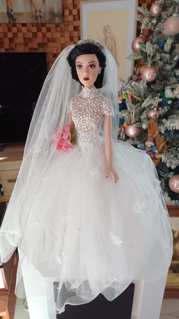 Alex Doll, 40 cm hoog, bruidje. Geen Barbie, Ophalen of Verzenden, Zo goed als nieuw, Pop