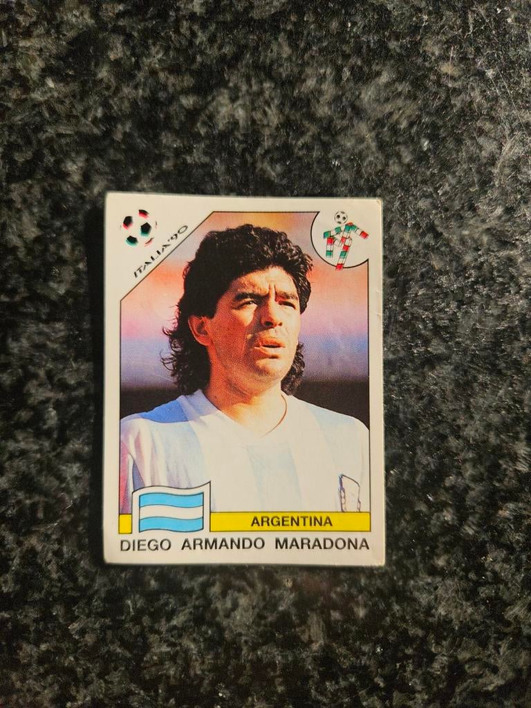 Originele sticker Diego Maradona Panini Italia 90, Ophalen of Verzenden, Zo goed als nieuw, Buitenlandse clubs, Poster, Plaatje of Sticker