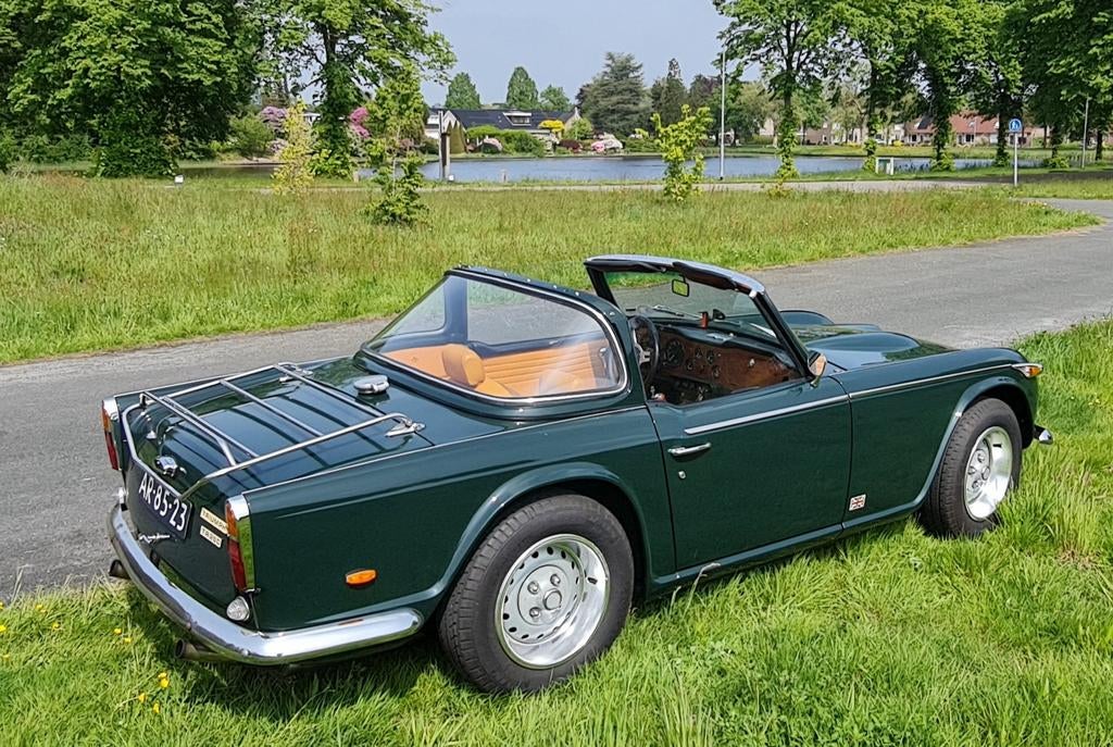 Triumph Tr250 2.5 1968 Groen, Auto's, Triumph, Particulier, Overige modellen, Benzine, Cabriolet, Handgeschakeld, Geïmporteerd