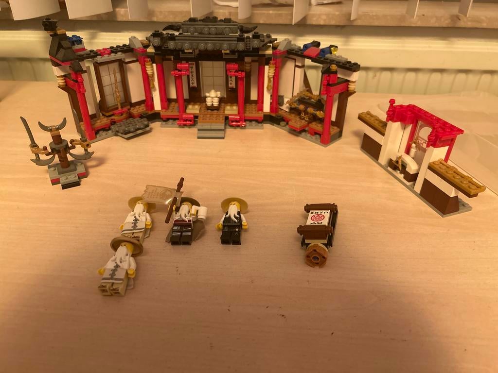 Lego Ninjago Wu Bundel - Tempel en Figuren, Kinderen en Baby's, Speelgoed | Duplo en Lego, Ophalen of Verzenden, Zo goed als nieuw