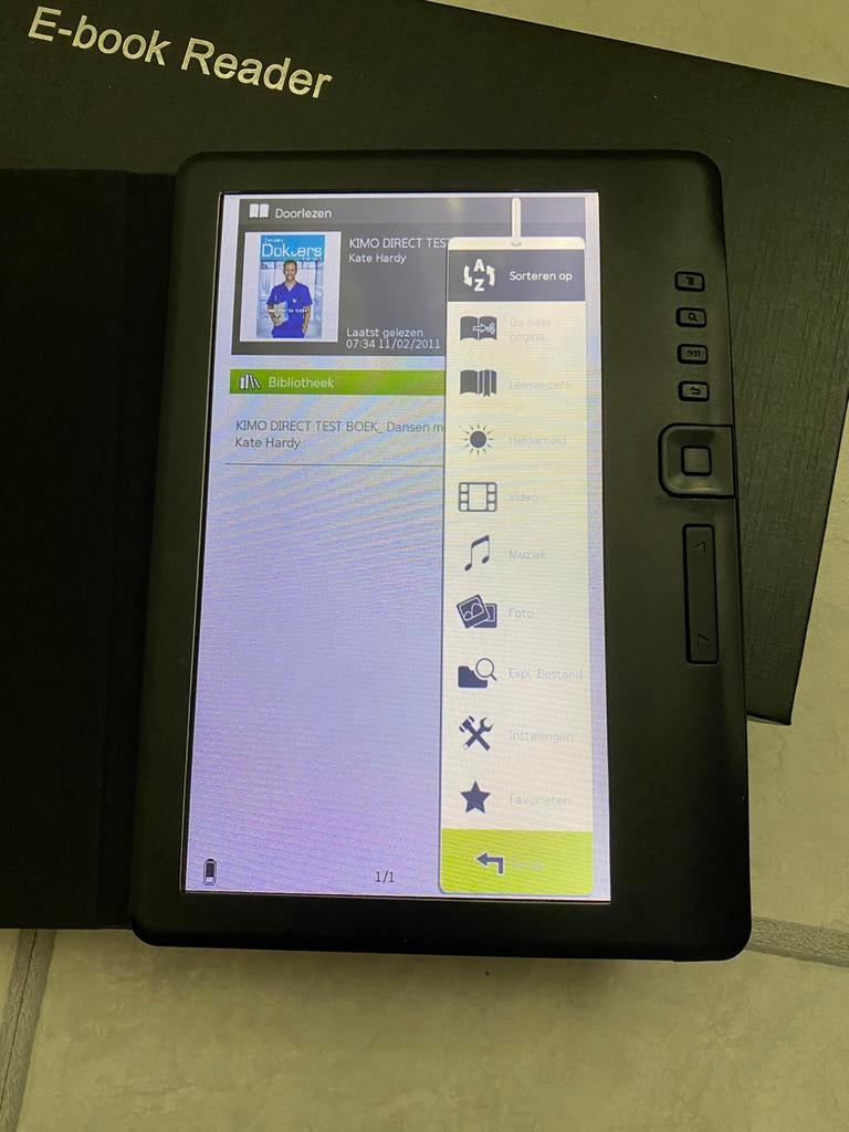 E-book reader met doos en accessoires + 32gb kaartje, Ophalen of Verzenden, Zo goed als nieuw