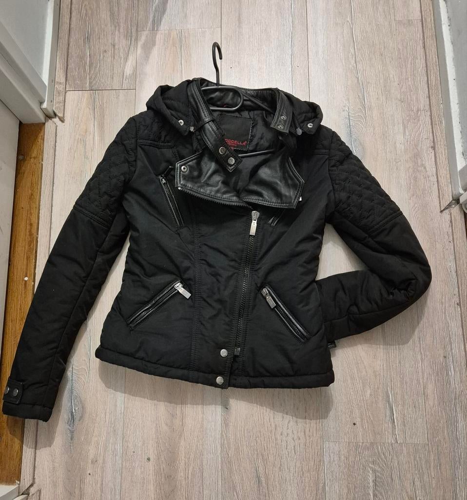 Nette Frocella dames jas met capuchon, Frocella, Zwart, Maat 42/44 (L), Ophalen of Verzenden