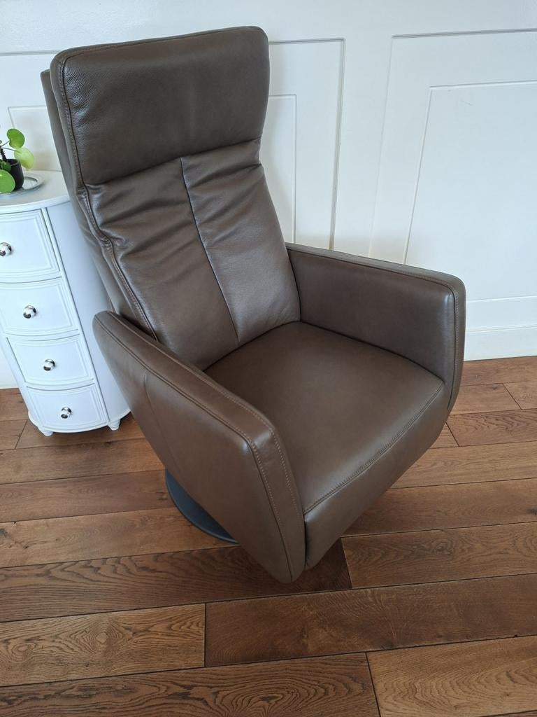 Luxe elektrische relaxstoel - Zo goed als nieuw, Huis en Inrichting, Fauteuils, Ophalen, Zo goed als nieuw, 75 tot 100 cm, Leer