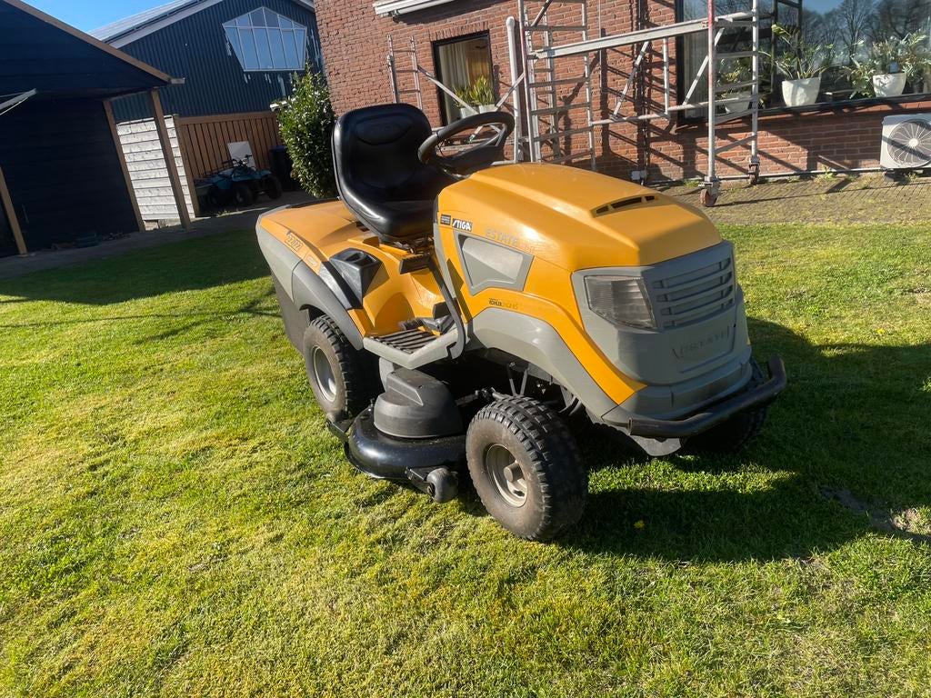 Stiga Estate Pro 22 E zitmaaier, Ophalen, Gebruikt, Opvangbak, 120 cm of meer