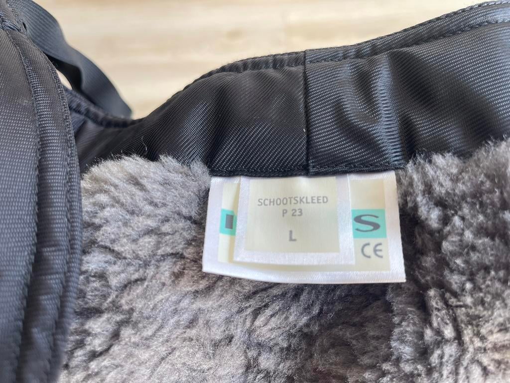 Schootskleed, warm en waterdicht, Ophalen, Zo goed als nieuw, Elektrische rolstoel