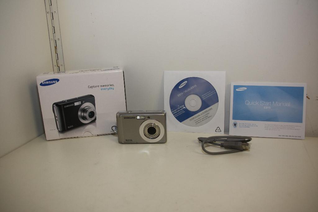 Samsung ES15 Compactcamera. Compleet in doos. Nieuwstaat., Compact, 10 Megapixel, Ophalen of Verzenden, Zo goed als nieuw