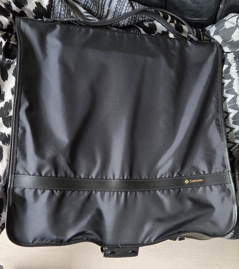 Nieuw, Samsonite Kledingtas, zwart, 60 - 125 cm, Ophalen of Verzenden, 70 cm of meer, 55 cm of meer, Zacht kunststof