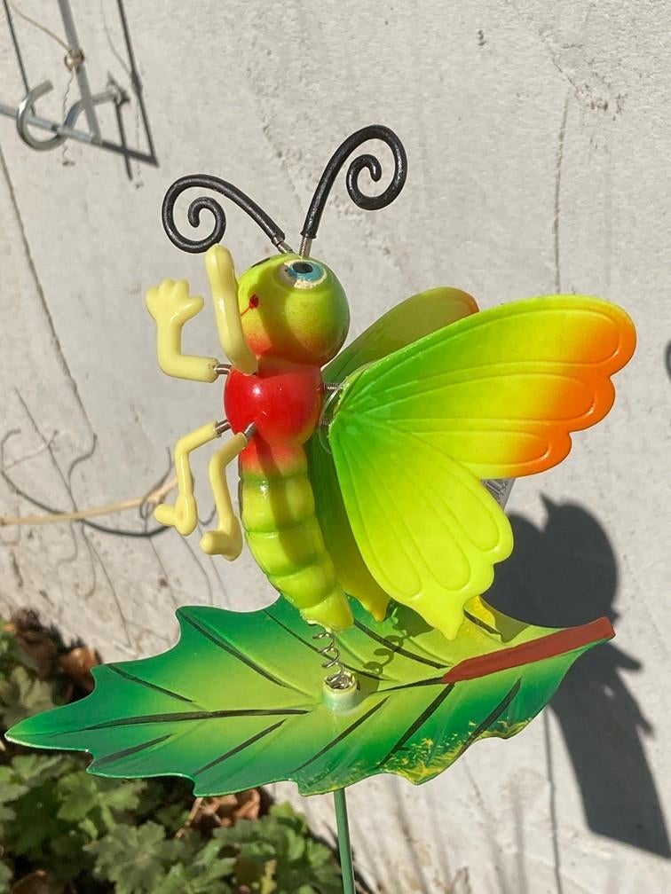 KUNSTSTOF TUINSTEKERS VLINDER MET WIEBEL POTEN/ VEREN NIEUW, -, -, Nieuw, Ophalen of Verzenden