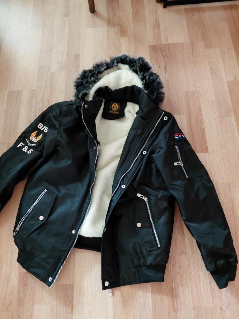 Kinder jongens jas nieuw maat s, Ophalen, Nieuw, Zwart