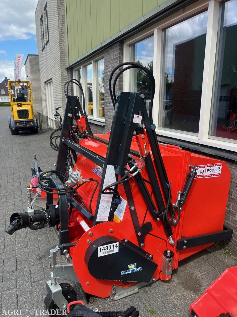 Muratori MT31RH-130 klepelmaaier met hoog lossende opvangbak, Muratori, Info@vanvijfeijkenmechanisatie.nl, Wilhelminstraat 22b