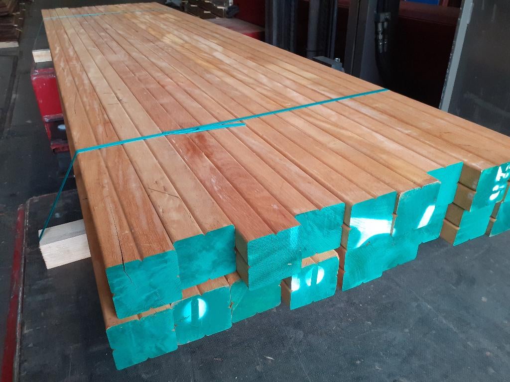 4 x partij Bilinga palen 90x90mm 3m1 en 4m1 - weg=weg, Tuin en Terras, Palen, Balken en Planken, Palen, 250 cm of meer, Hardhout