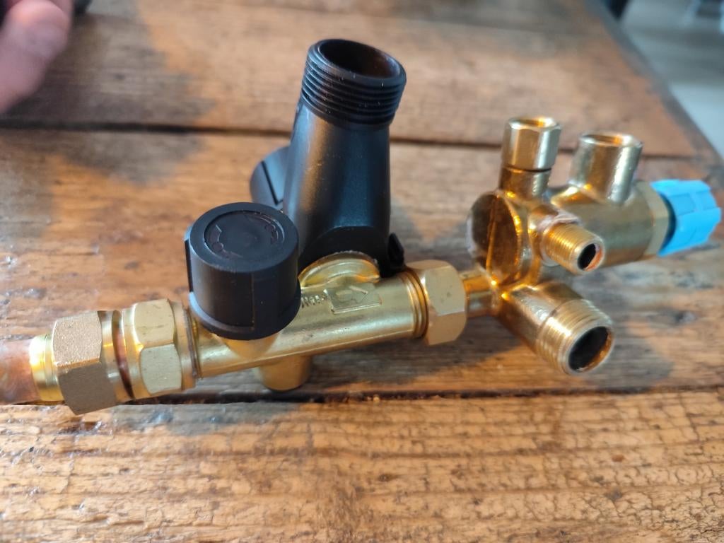 Hotto & Kiwa Inlaatcombinatie en mengventiel, Ophalen of Verzenden, Gebruikt