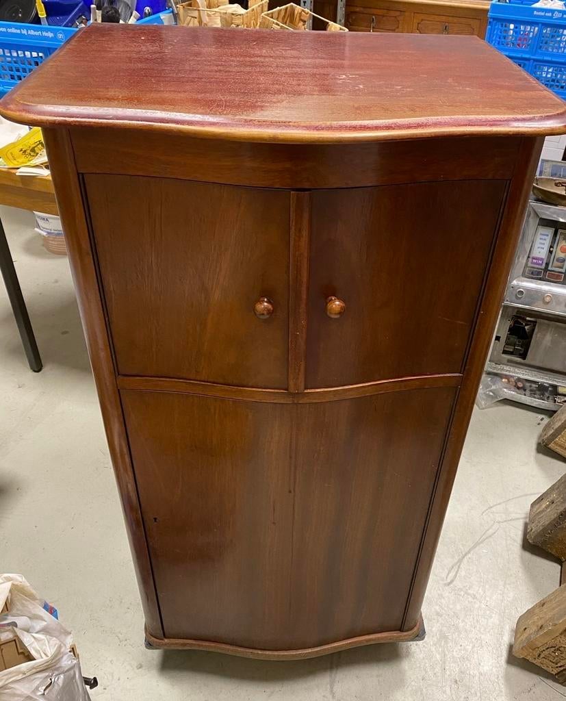 Antieke Radio Kast, Ophalen