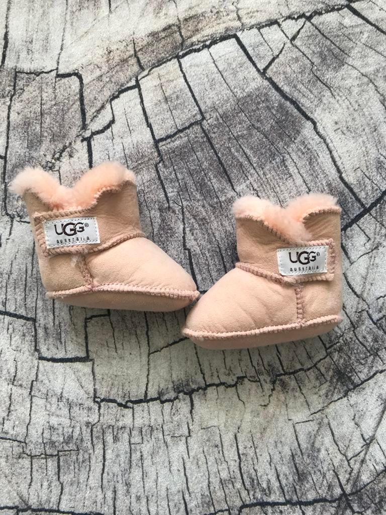 UGG Slofjes schoentjes 6-12 maanden, Slofjes, UGG, Meisje, Ophalen of Verzenden