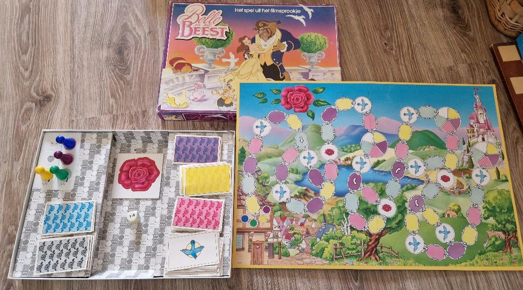 Disney Belle en het Beest bordspel, Hobby en Vrije tijd, Gezelschapsspellen | Bordspellen, Een of twee spelers, Ophalen of Verzenden