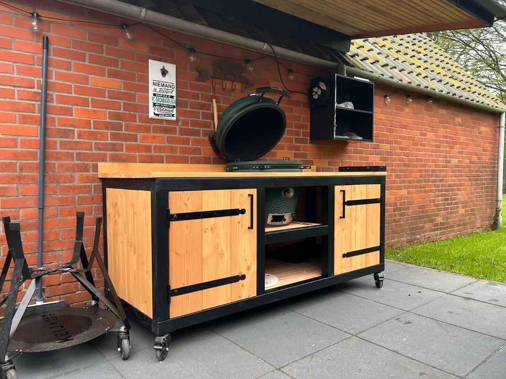 Luxe Buitenkeuken Douglashout | Kamado / Big Green Egg BBQ, Maatwerk, Houtskool, Vrijstaand, Nieuw