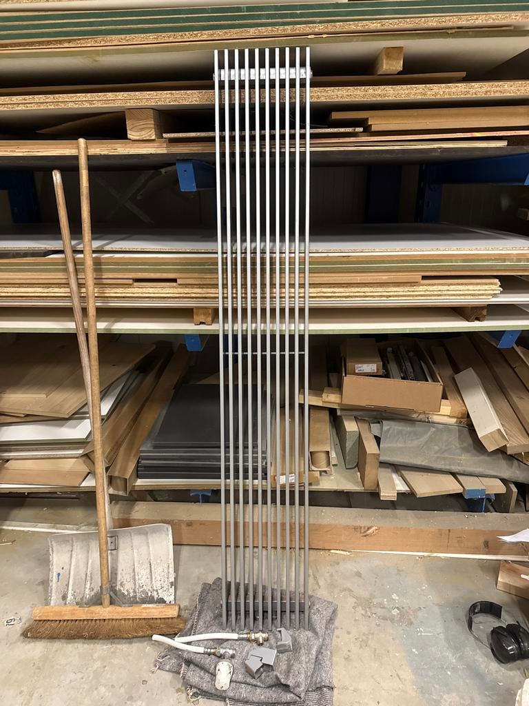 Radiator 300x1800 mm - Nieuw of Gebruikt, Ophalen, Gebruikt, Radiator, Minder dan 60 cm