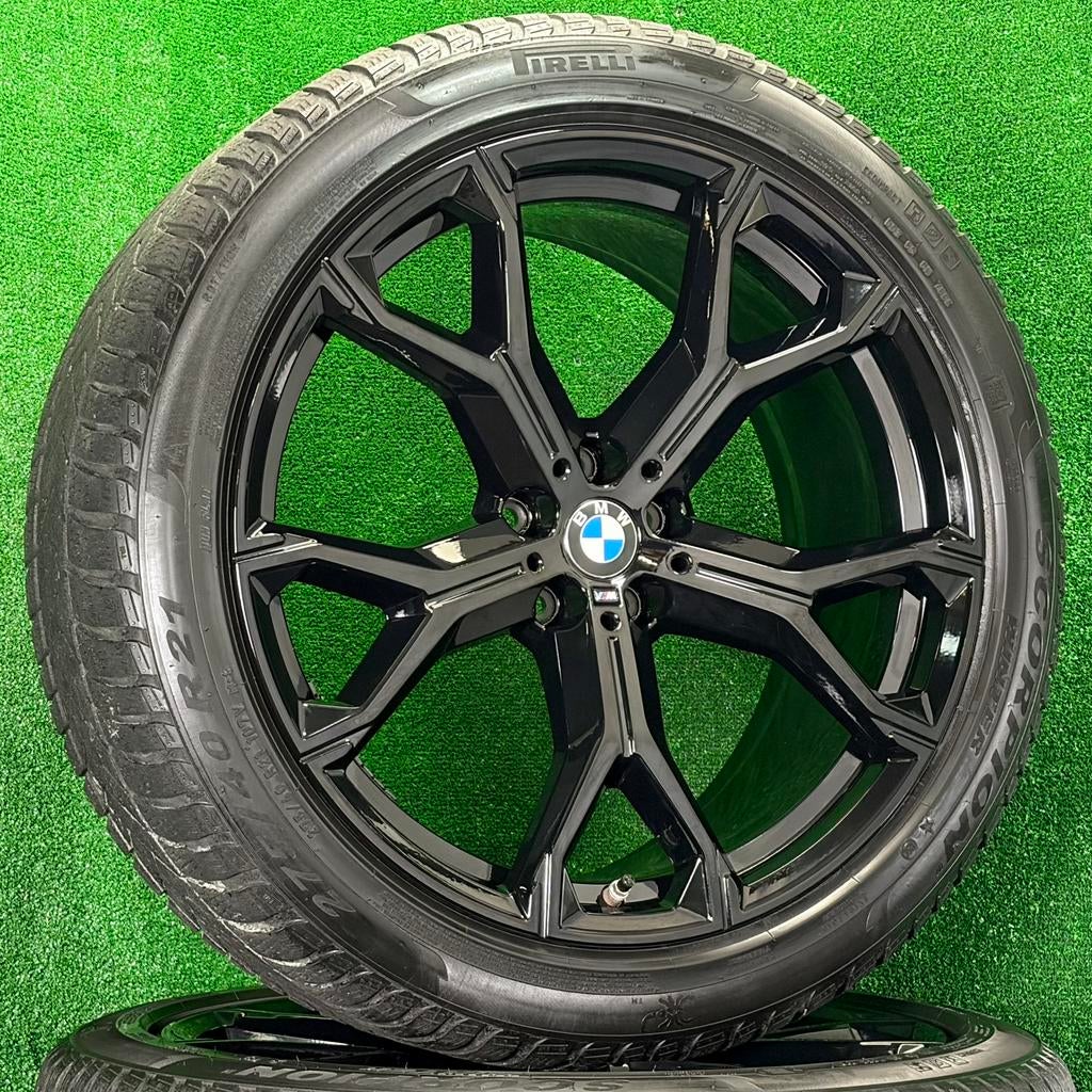 Originele 21 inch BMW 741M velgen winterbanden X5 X6 g05 g06, Gebruikt, 275 mm, Banden en Velgen, Germany