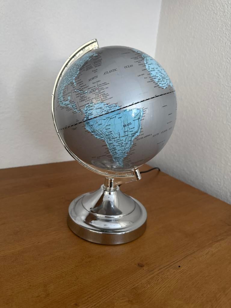 Verlichte Globe, Ophalen, Interactief, Zo goed als nieuw