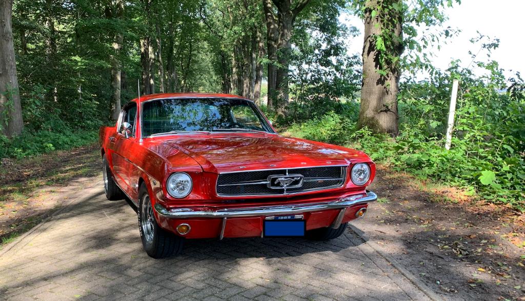 Trouwauto mustang, Trouwauto