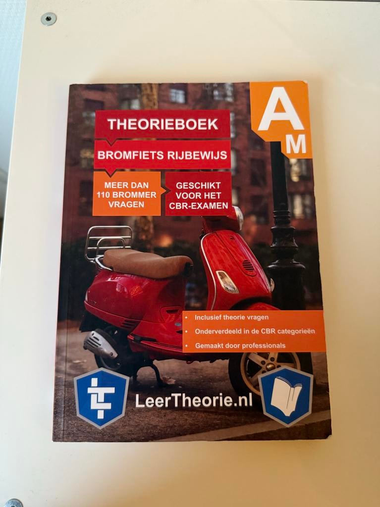 Scooter Theorie Leerboek, Ophalen, Zo goed als nieuw