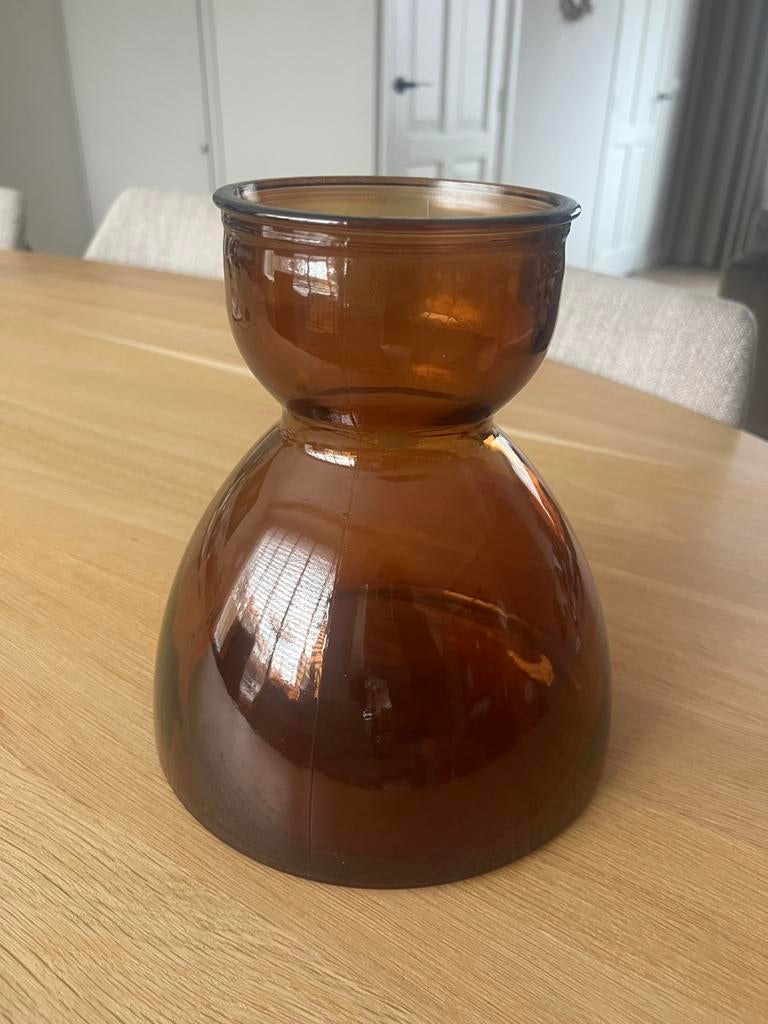 Bruine glazen vaas, Ophalen of Verzenden, Zo goed als nieuw, Overige materialen, Minder dan 25 cm