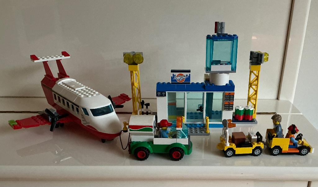 Lego City Centrale luchthaven 60261, Ophalen of Verzenden, Gebruikt, Complete set, Lego