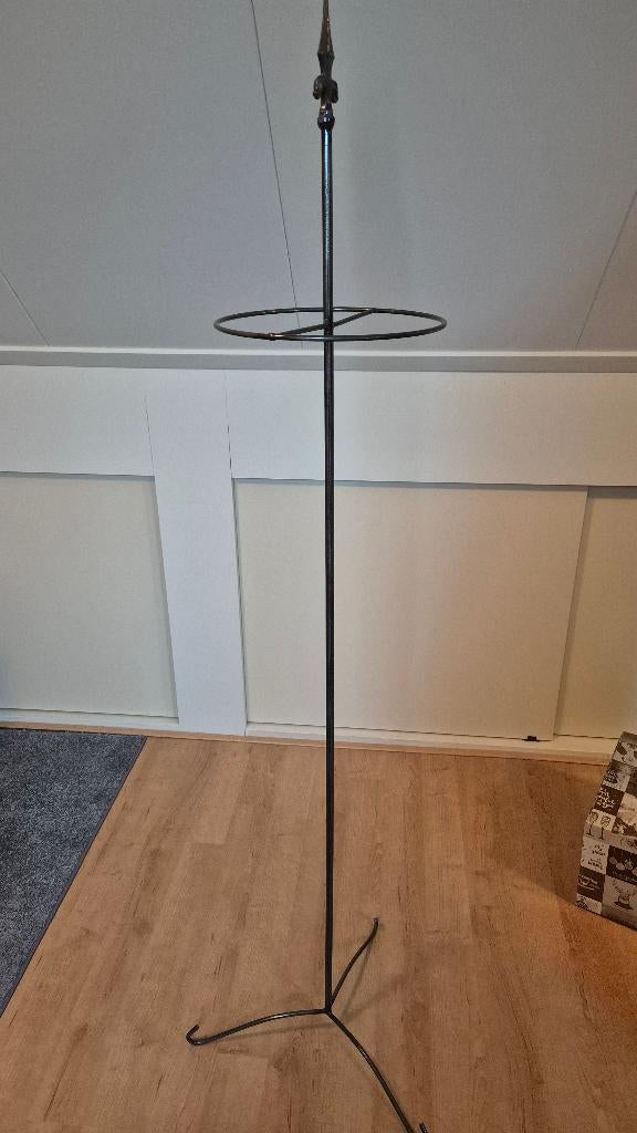 Standaard voor bloemschikken, Ophalen, Zo goed als nieuw