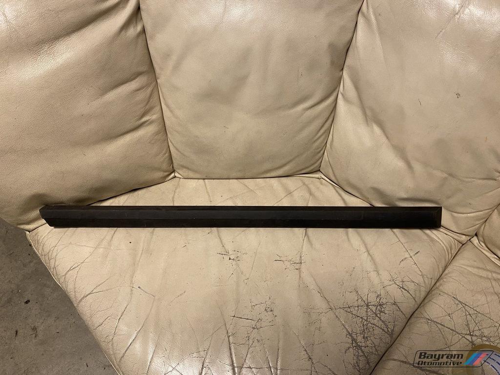 Bmw E32 stootlijst rechtsachter nieuw 7-serie 1969206 deur, Ophalen of Verzenden, Gebruikt, Rechts, BMW