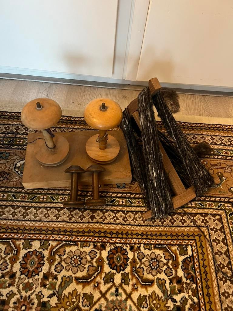 Klossen en niddy noddy voor het spinnen, Ophalen of Verzenden, Zo goed als nieuw, Spinnewiel